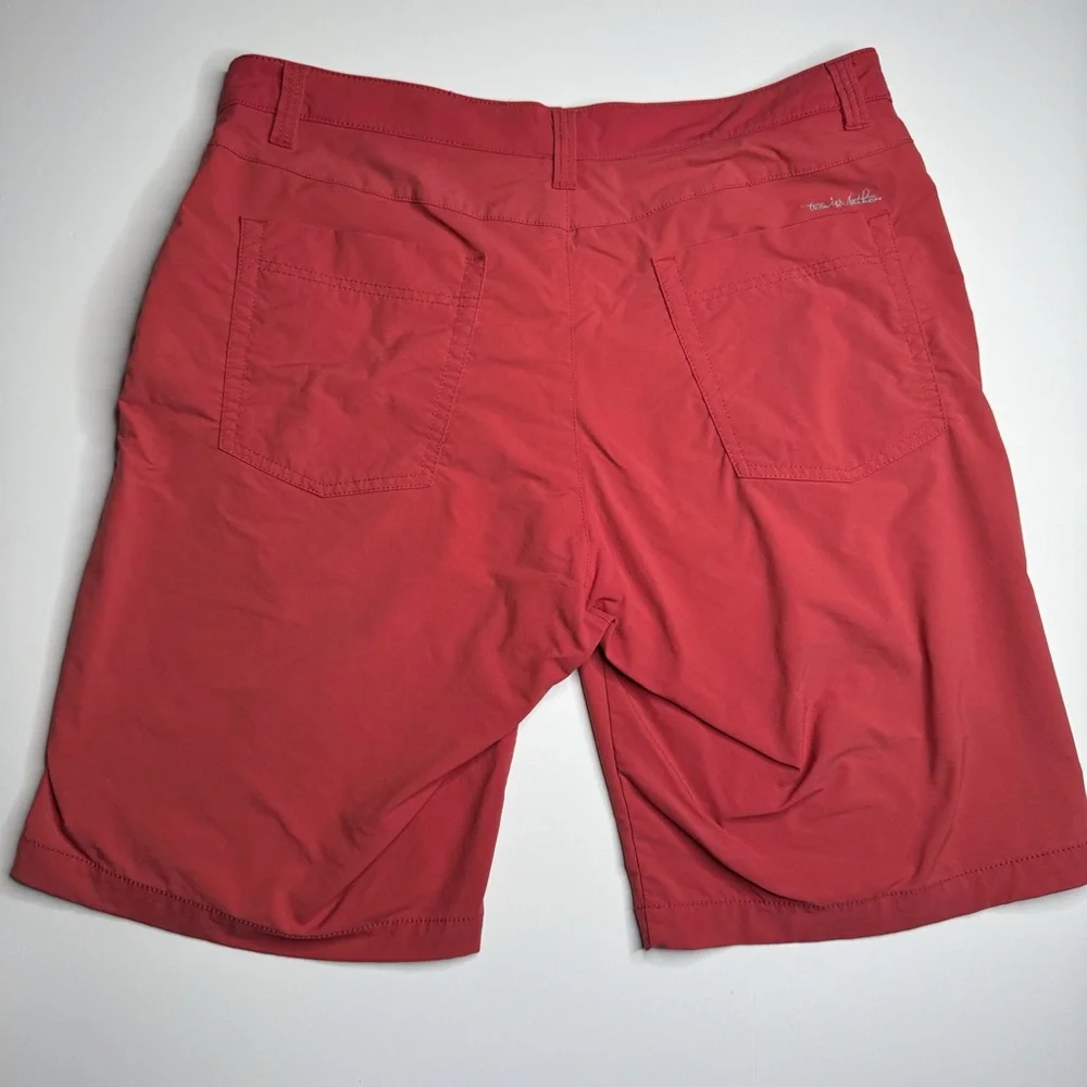 Travis Mathew Stretch Flat Front Golf Shorts 10” Inseam Preppy Athleisure
